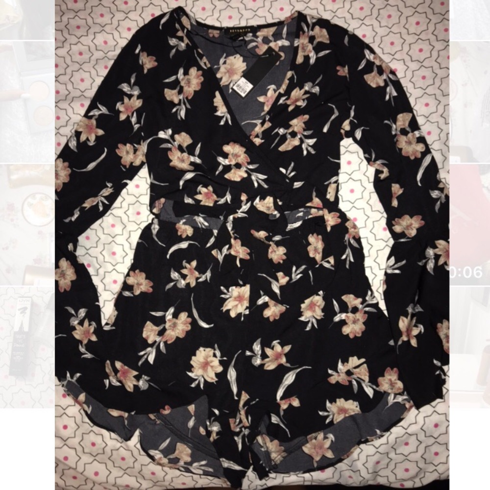 Floral romper - Picture 1 of 1